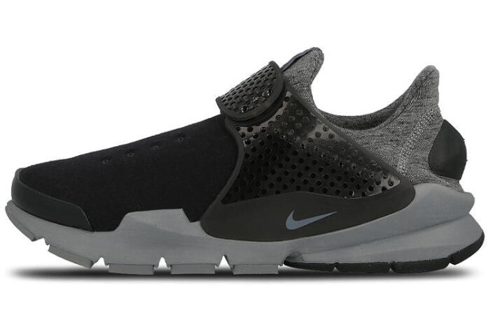 Nike Sock Dart Tech Fleece "Quickstrike Release"