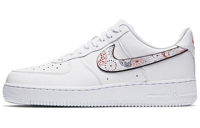 Nike Air Force 1 07 LNY QS
