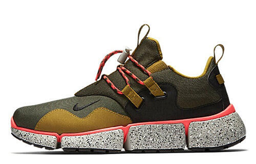 Nike PocketKnife DM