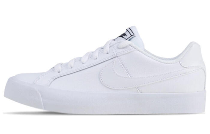 Nike Court Royale AC