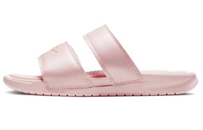 Nike Benassi