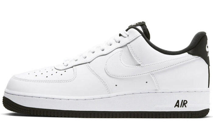 Nike Air Force 1 07