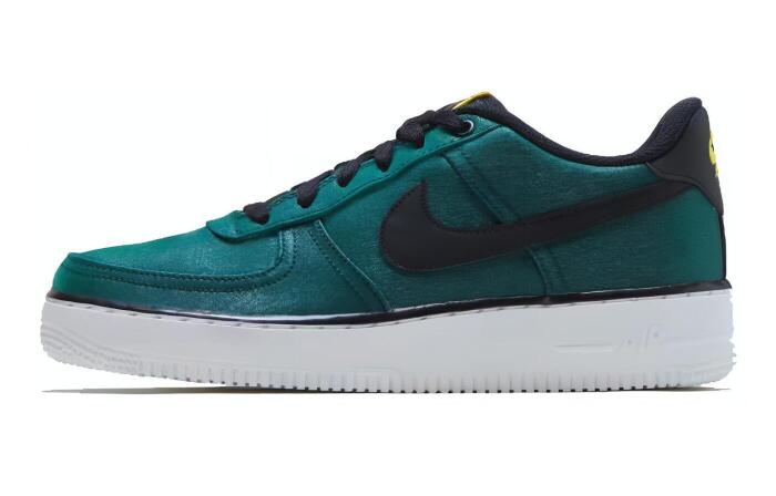 Nike Air Force 1 LV8 Shift