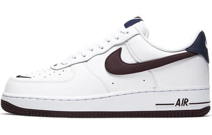 Nike Air Force 1 07 LV8
