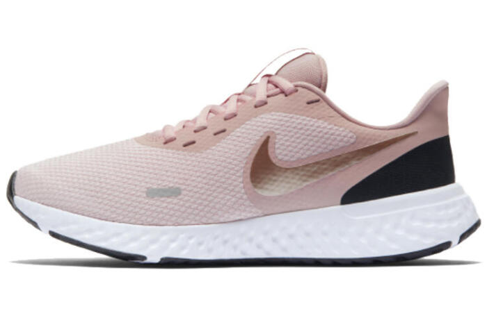 Nike REVOLUTION 5