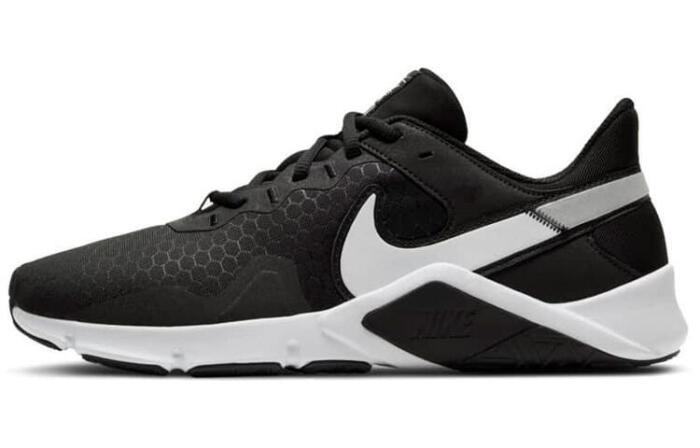 Nike Legend Essential