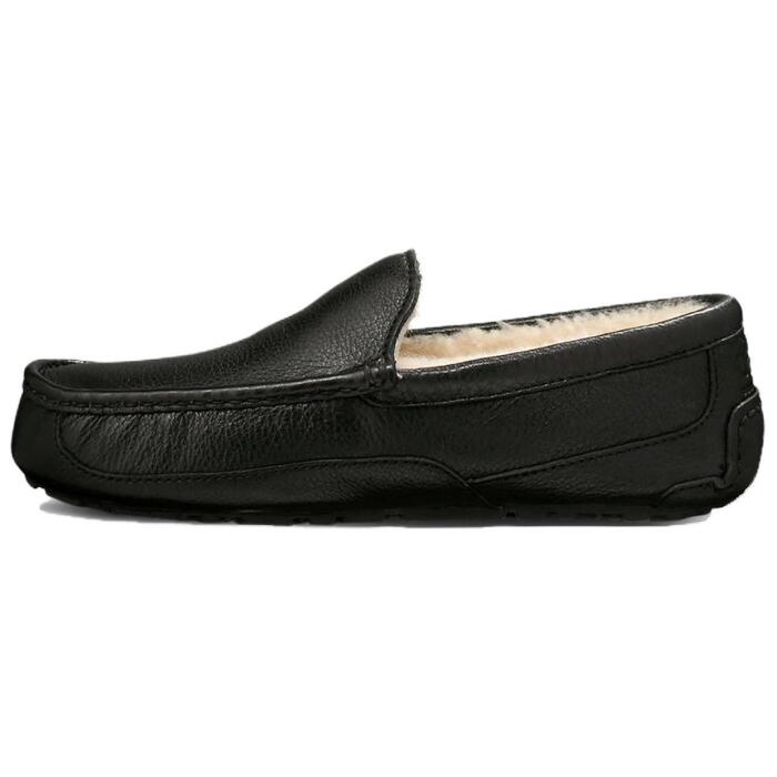 UGG Ascot
