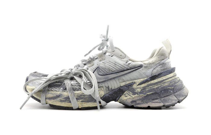 【】 Nike V2K Run
