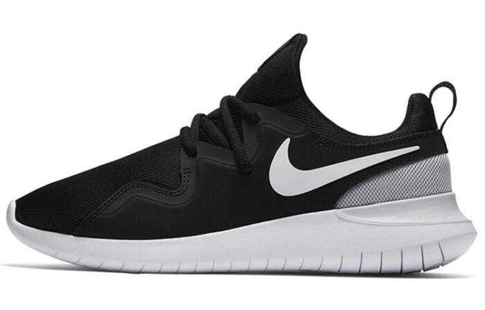 Nike Tessen