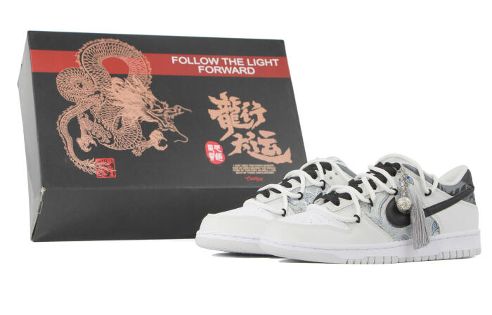 【】 Nike Dunk Low CNY