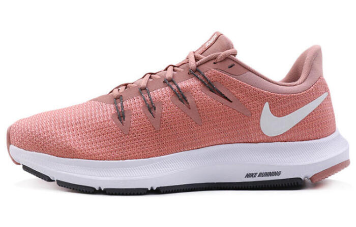 Nike QUEST