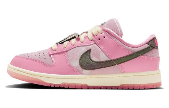 Nike Dunk LX "Hot Punch and Pink Foam" barbie