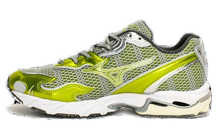 ONE BLOCK DOWN x Mizuno Wave Rider 10