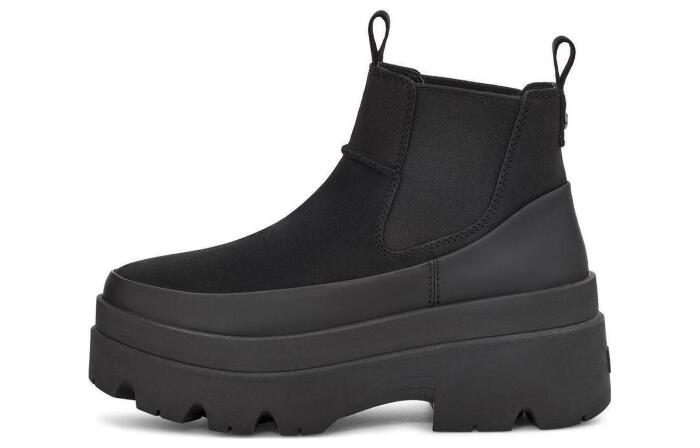 UGG
