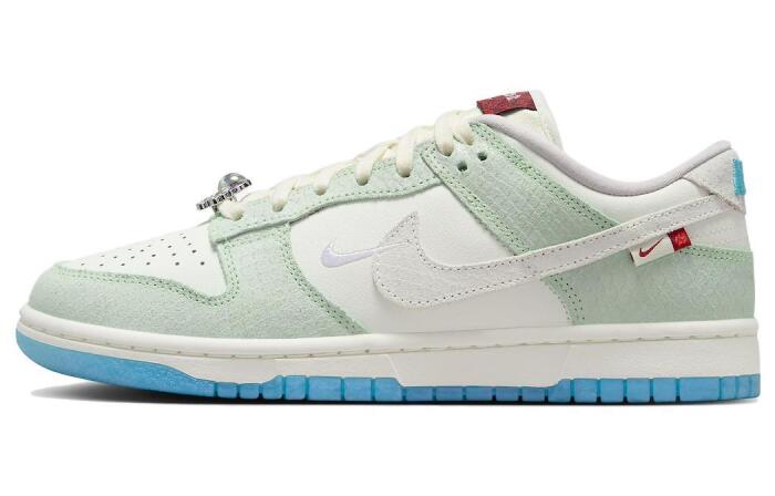 Nike Dunk Low LX