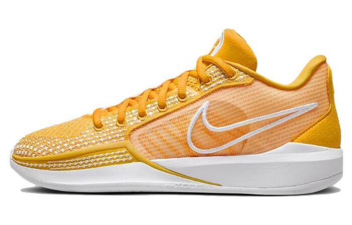 Nike Sabrina 1