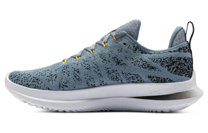 Under Armour Flow Velociti 3