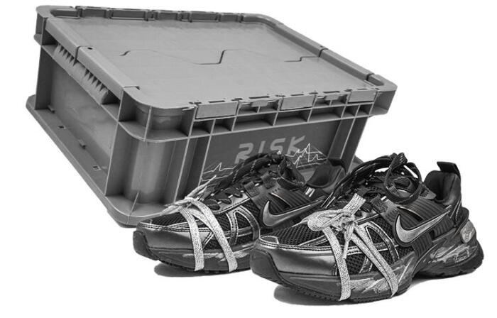 【】 Nike V2K Run RISK