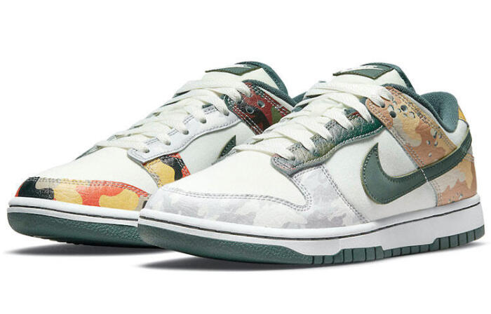 Nike Dunk SE "Sail Multi-Camo"