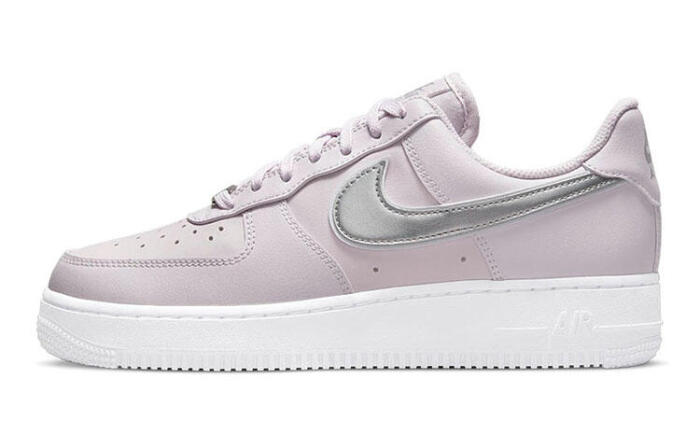 Nike Air Force 1 07 Essential