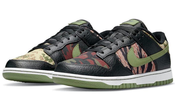Nike Dunk SE "Black Multi-Camo"
