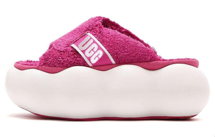 UGG
