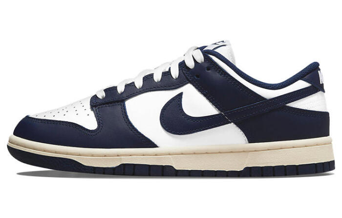 Nike Dunk "Midnight Navy and White"
