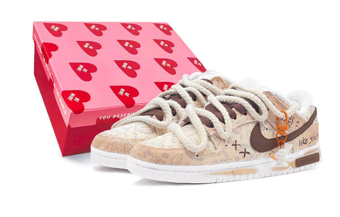 【】 Nike Dunk ESS