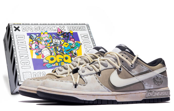 【】 Nike Dunk Low JOKER