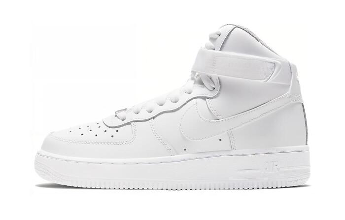 Nike Air Force 1 LE