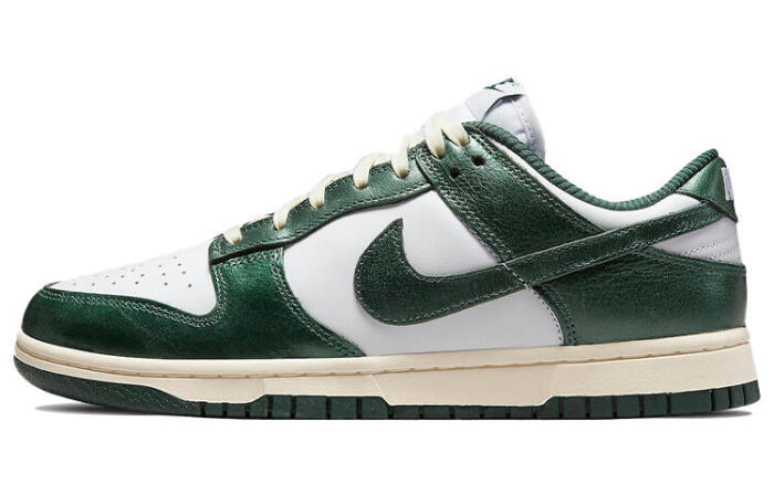 Nike Dunk "Vintage Green"