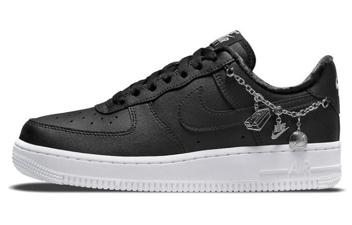 Nike Air Force 1 LX "lucky charms"