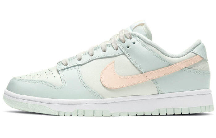 Nike Dunk Low Barely Green
