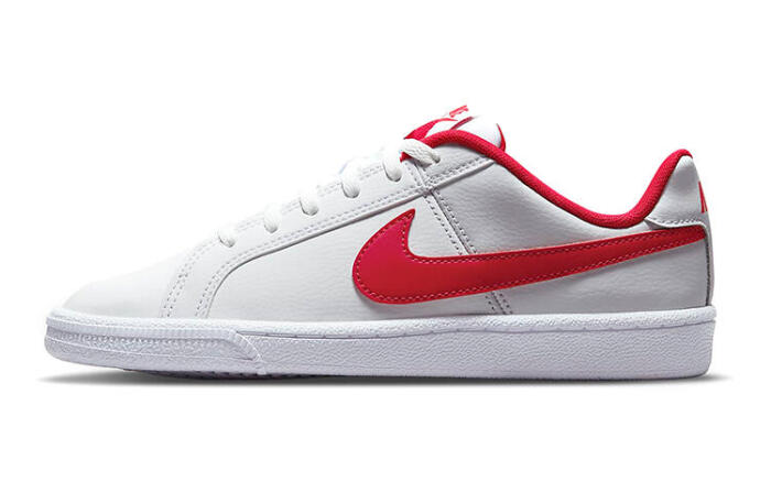 Nike Court Royale