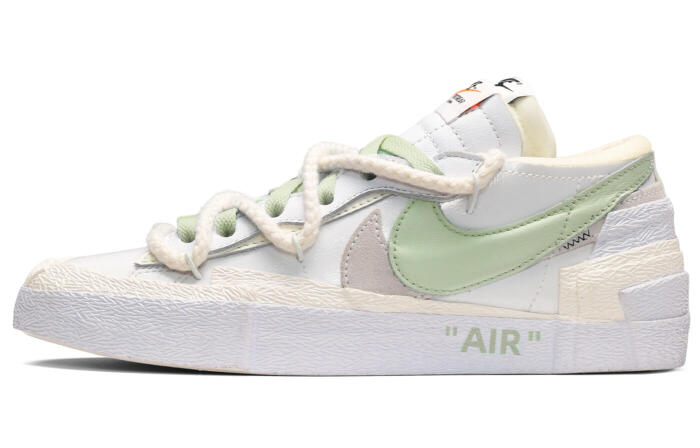 【】 Sacai x Nike Dunk