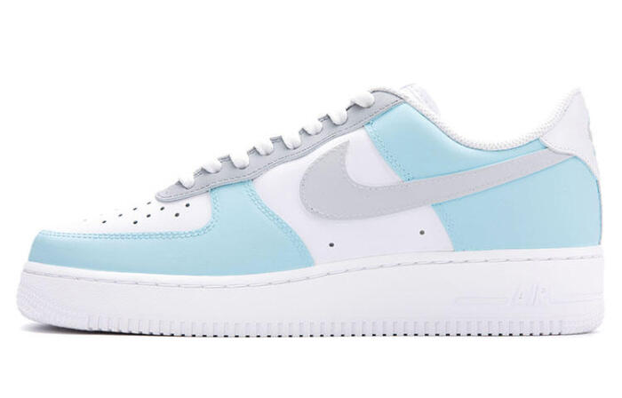 【】 Nike Air Force 1 07