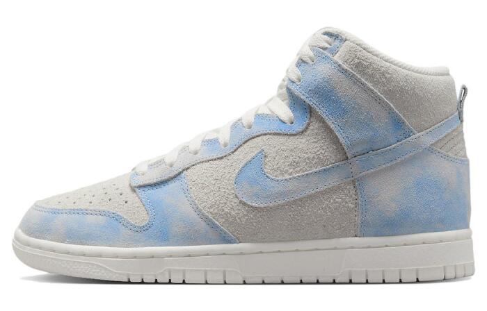Nike Dunk High “CLOUDS”