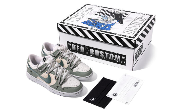 【】 Nike Dunk Low GS