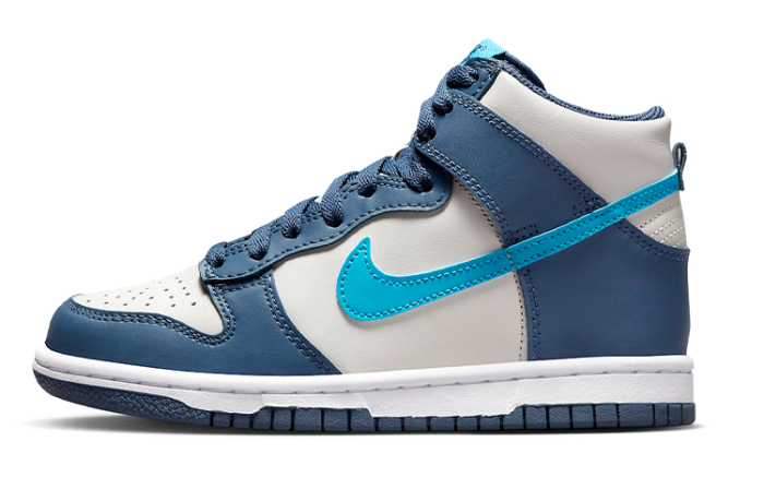 Nike Dunk High APPEARS IN BONE AND BLUES