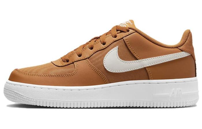 Nike Air Force 1 LV8 2