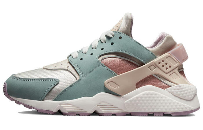 Nike Air Huarache One Mile Social Club