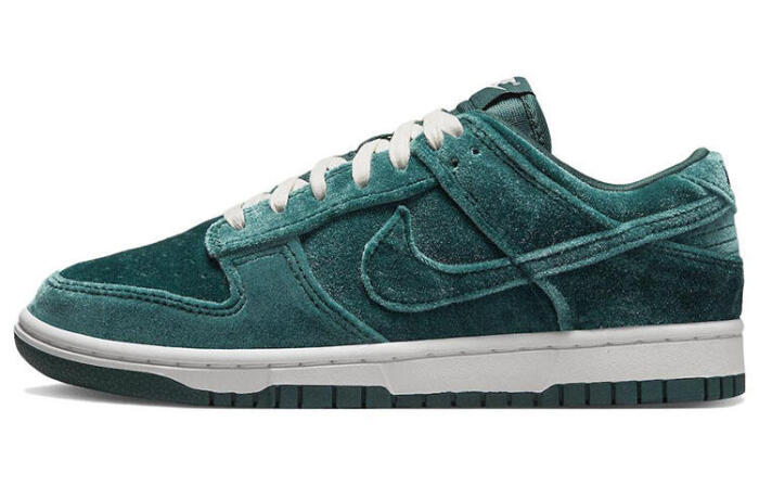 Nike Dunk "Atomic Teal"