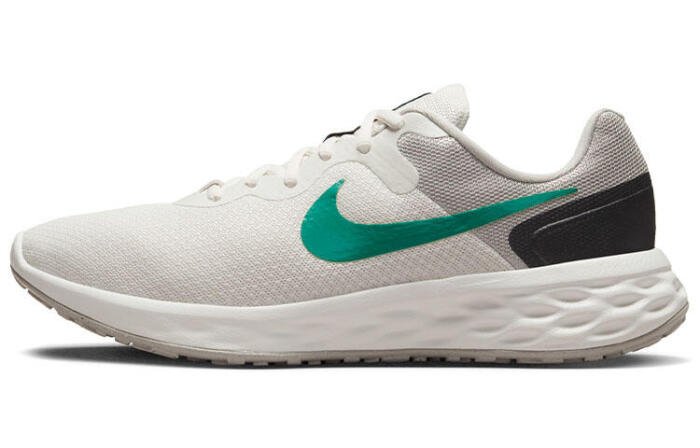 Nike REVOLUTION 6