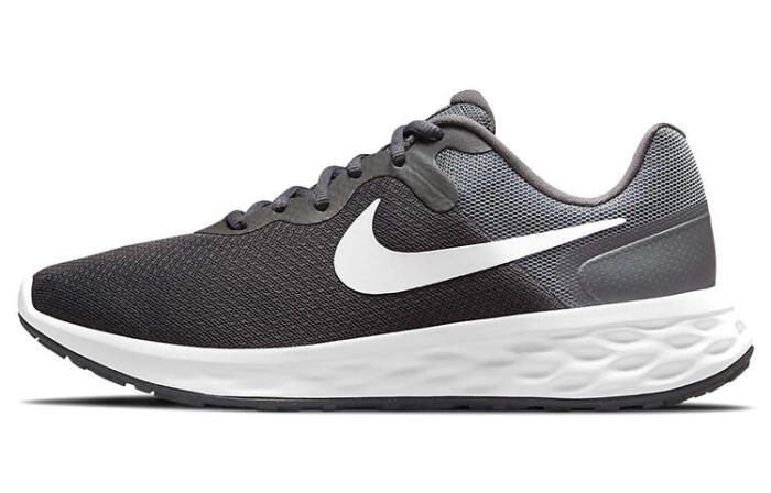 Nike REVOLUTION 6