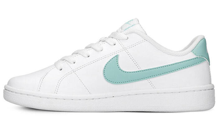 Nike Court Royale