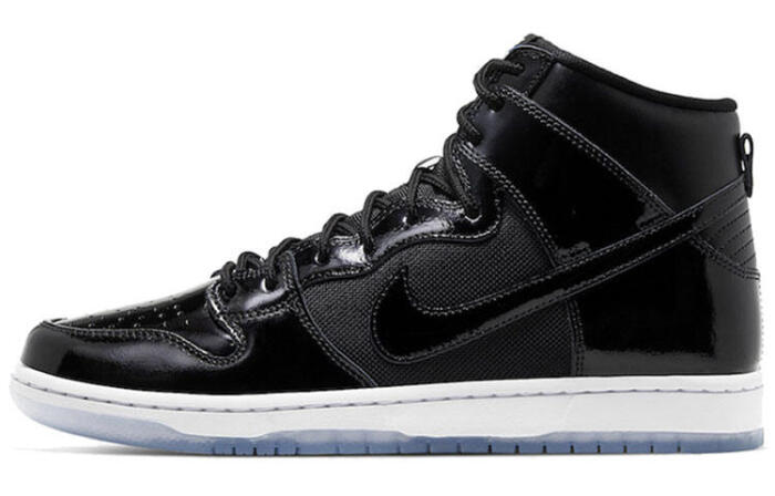 Nike Dunk SB "Space Jam"