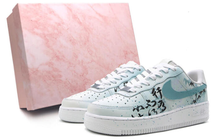 Nike Air Force 1 07