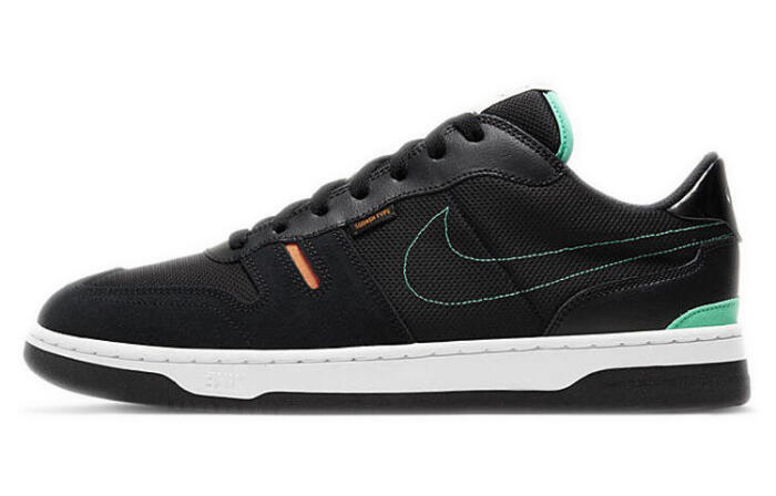 Nike Squash Type