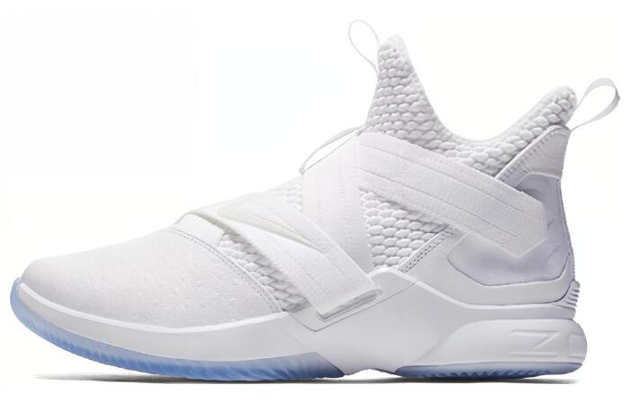 Nike zoom soldier 12 SFG