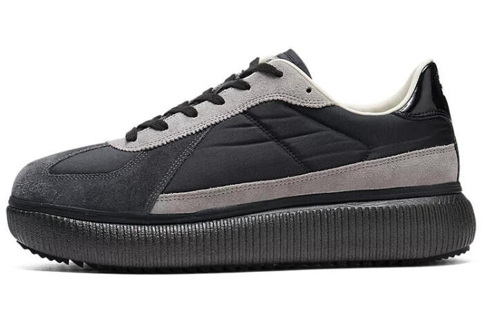 Onitsuka Tiger Delecity